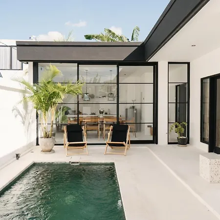 Villa Enda Tiga Canggu 3 Bedroom Private Villa